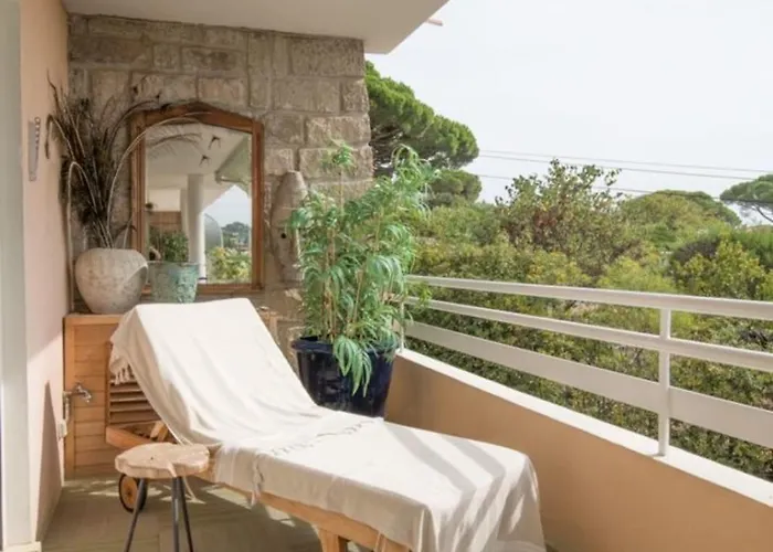 Spacious In Apartment