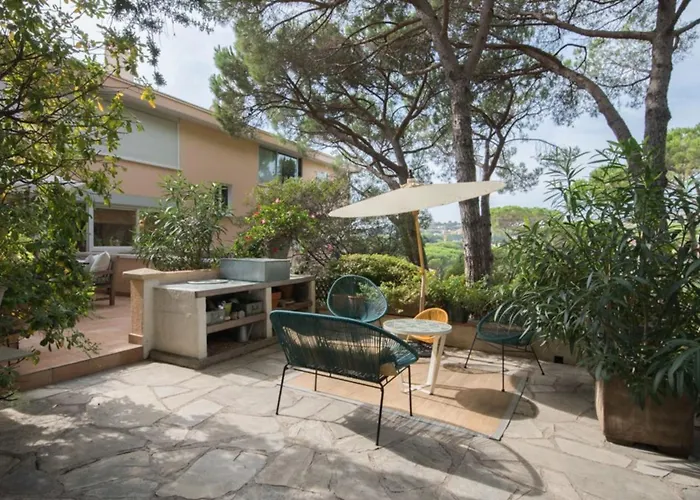 Spacious In Apartment *