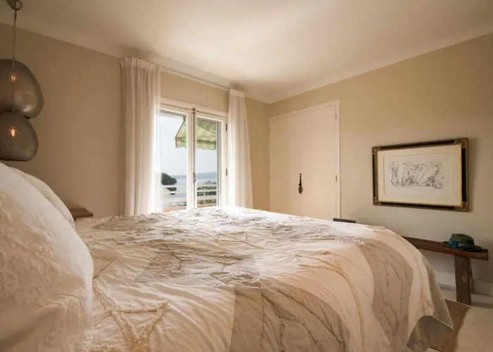 Spacious In Apartment *